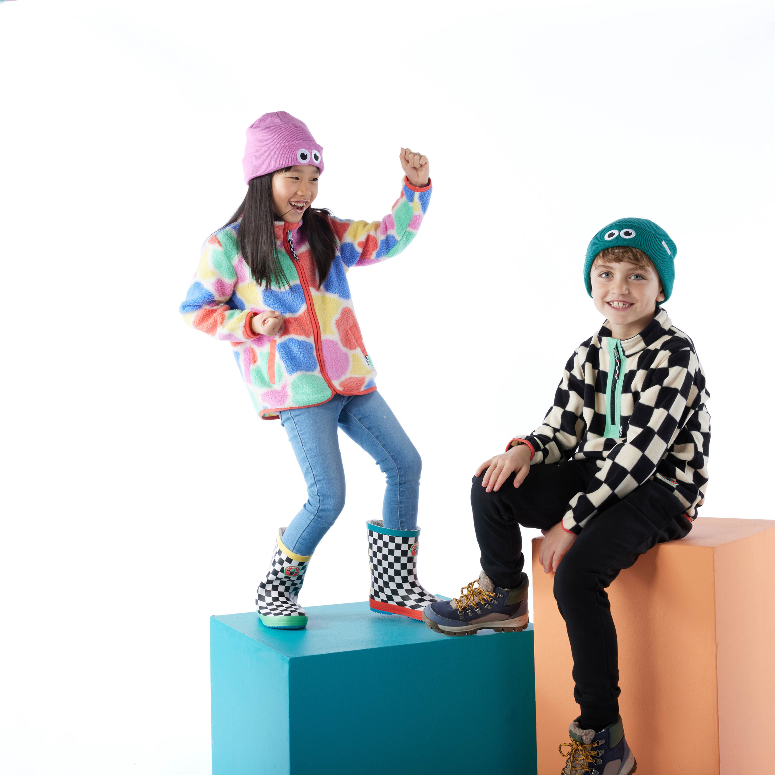 TOG24 Sardi Kids Shaun the Sheep Sherpa Jacket - Image 4