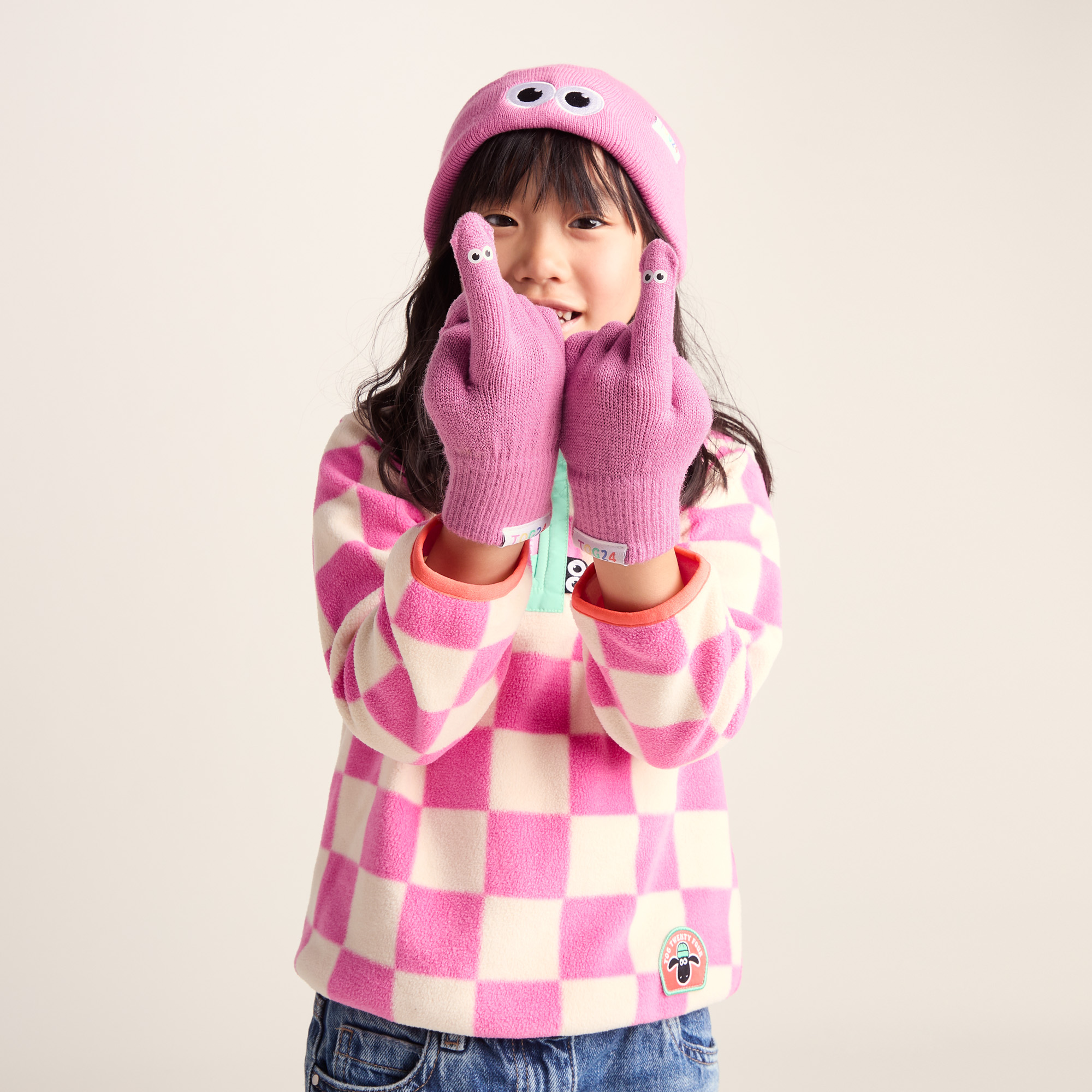 TOG24 Soay Kids Shaun the Sheep Knit Gloves - Image 11