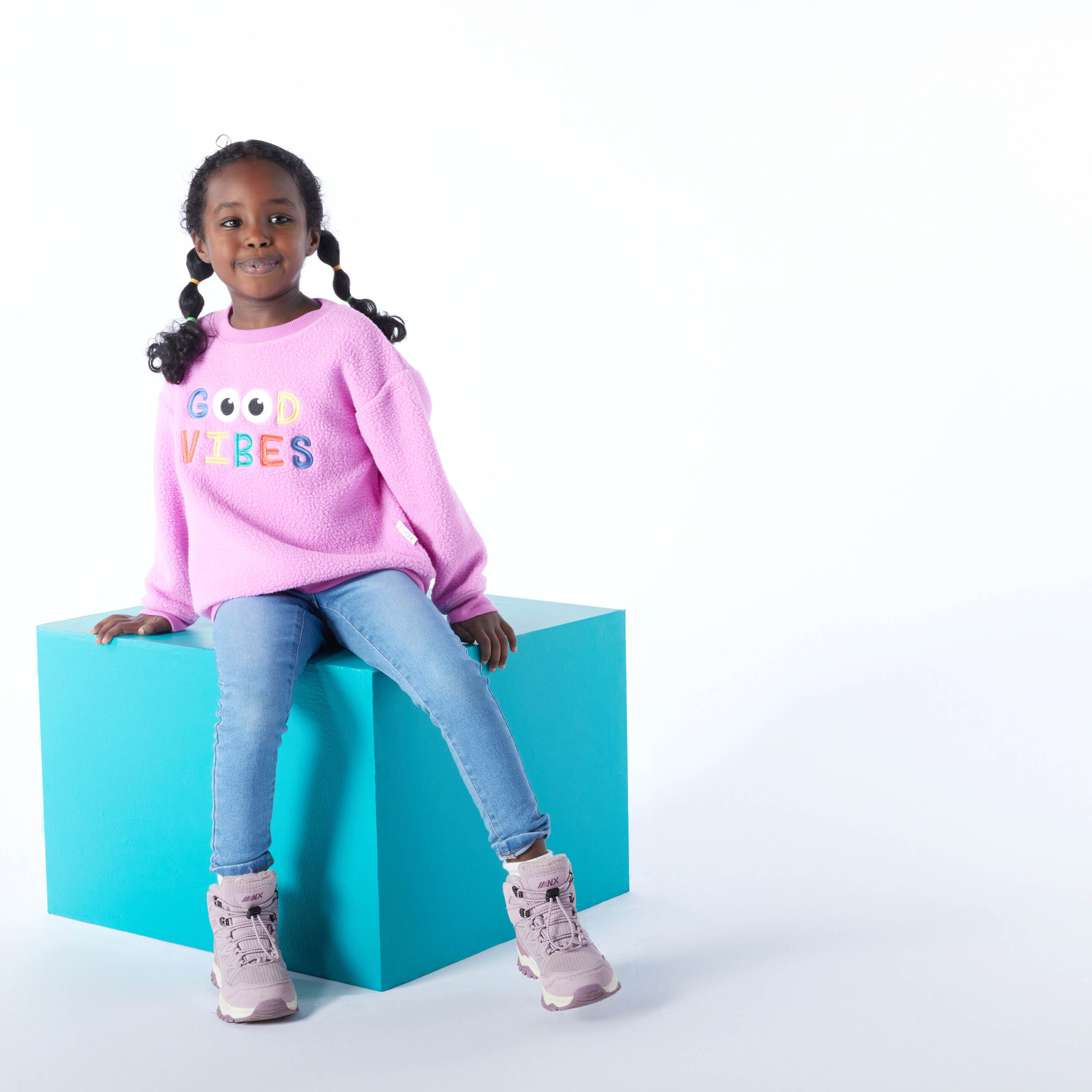 TOG24 Swaledale Kids Shaun the Sheep Sherpa Sweat - Image 5