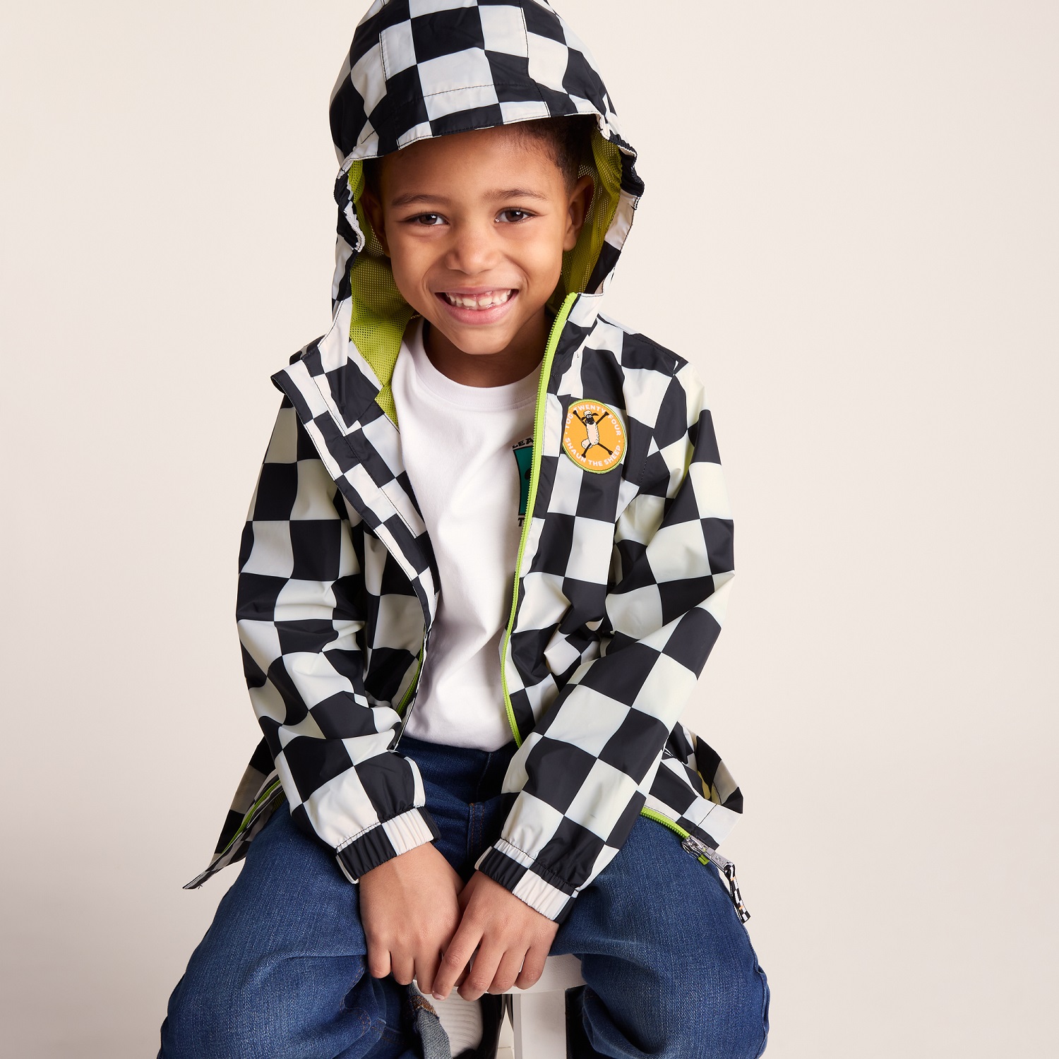 TOG24 Cohampshire Kids Shaun the Sheep Waterproof Jacket - Image 2