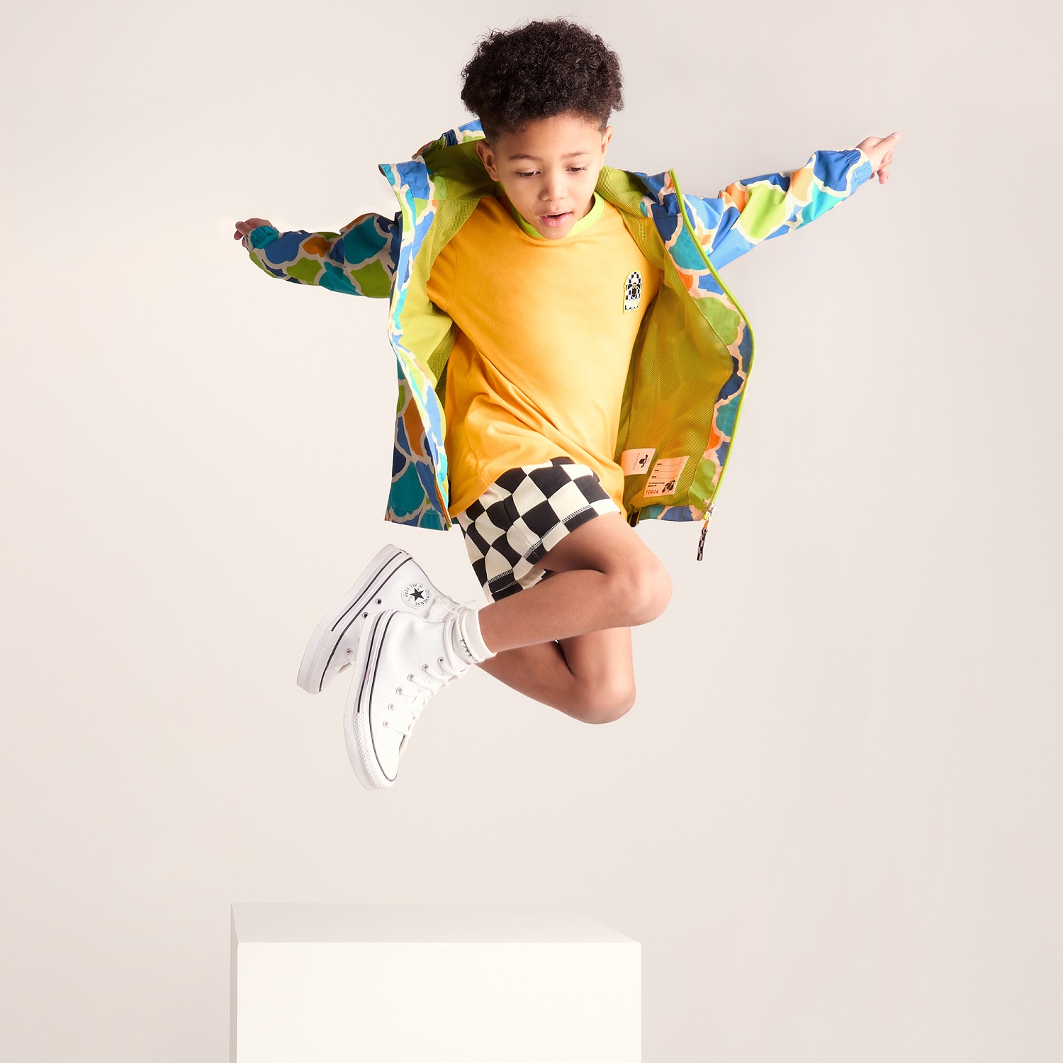 TOG24 Cohampshire Kids Shaun the Sheep Waterproof Jacket - Image 10